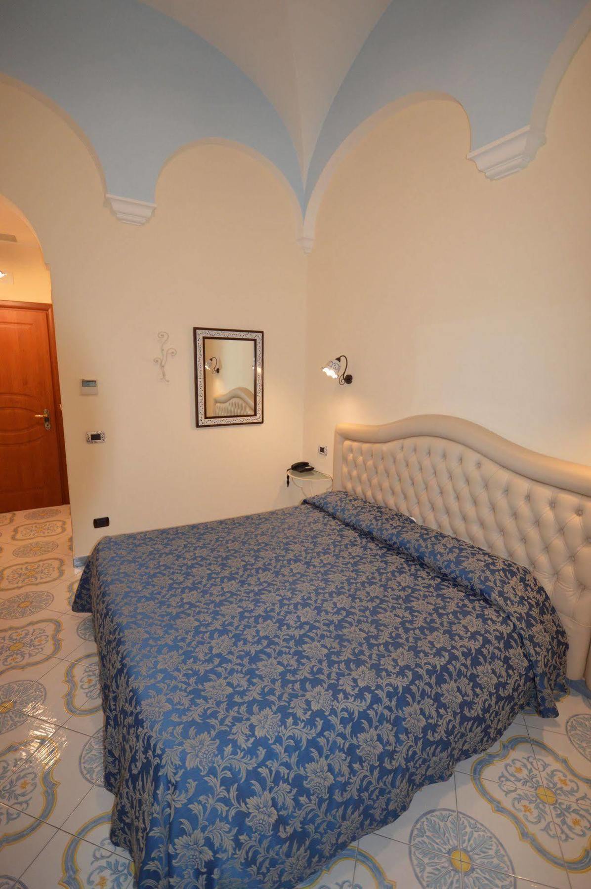 Bed and breakfast Palazzo Pisani 2*